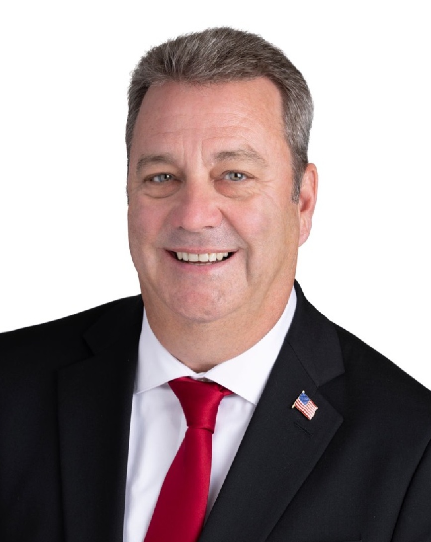 Steve Hozey Headshot_FINAL